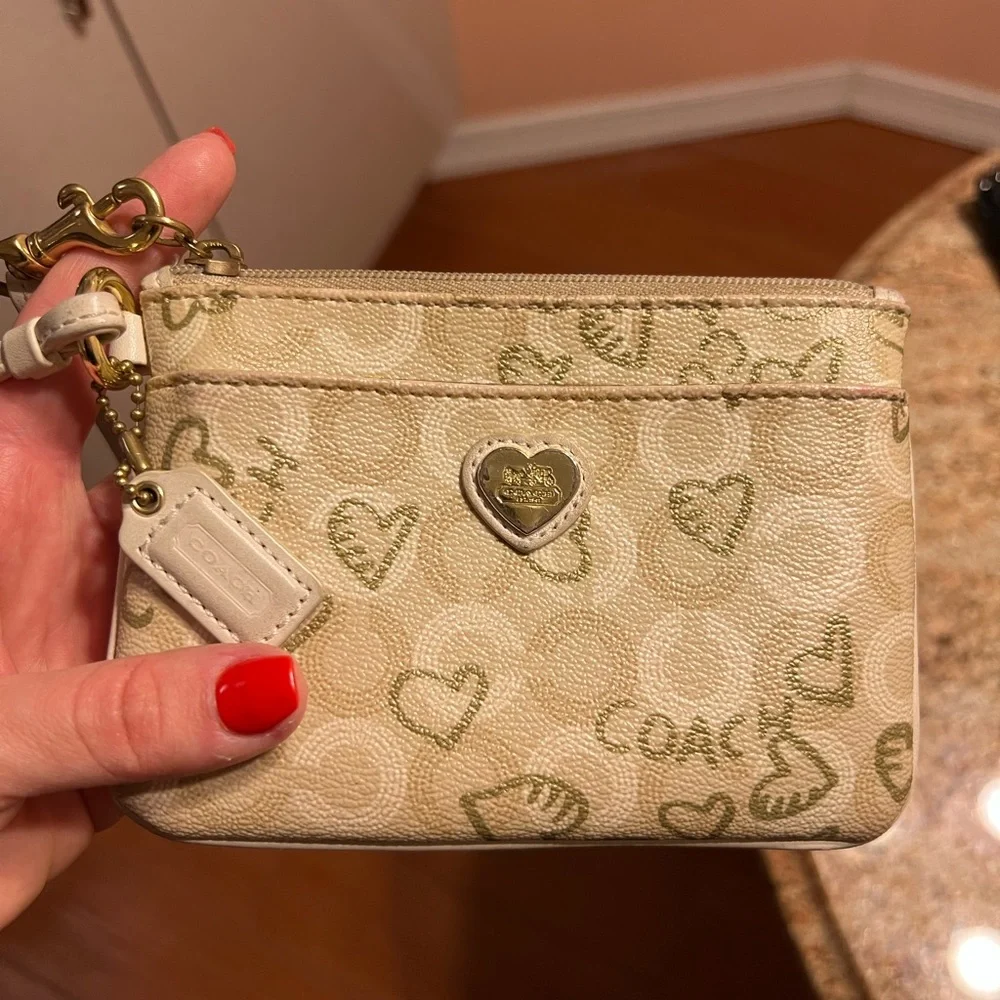 Coach wristlet - Picture 2 of 4
